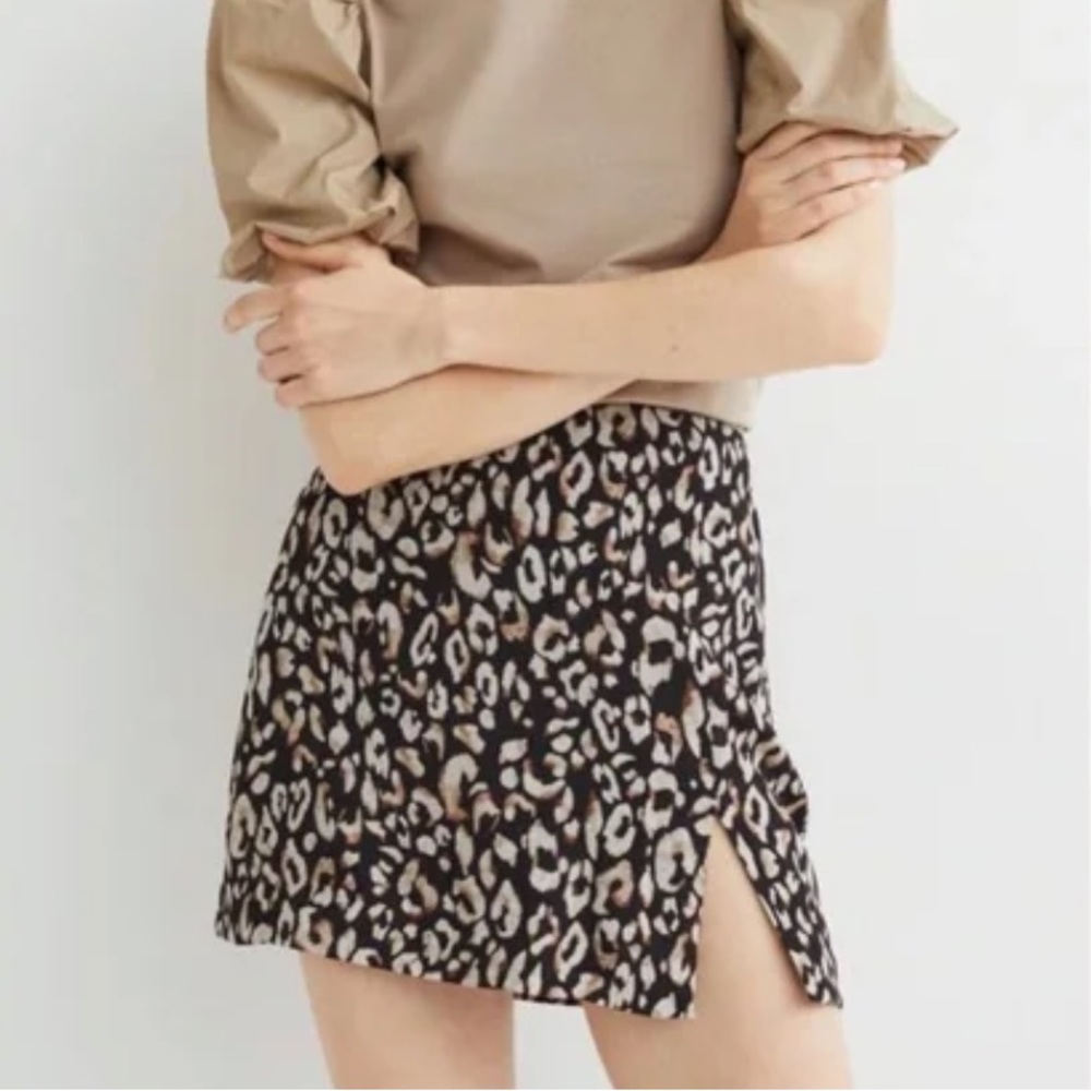 Linen Blend Mini Skirt